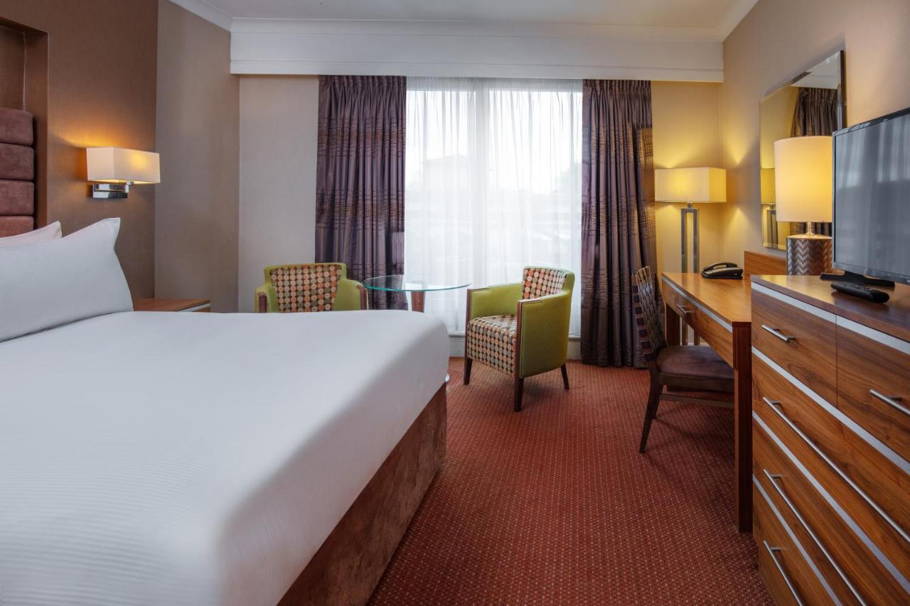 Hampshire Court Hotel & Spa باسينغستوك المظهر الخارجي الصورة